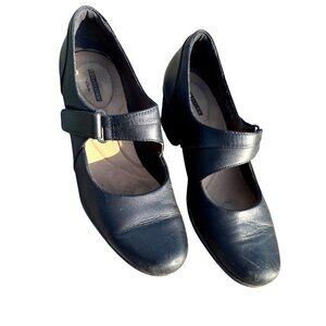 Clarks Womens Black Leather Mary Jane Shoes Adjustable Strap Size 8.5M 2” heel
